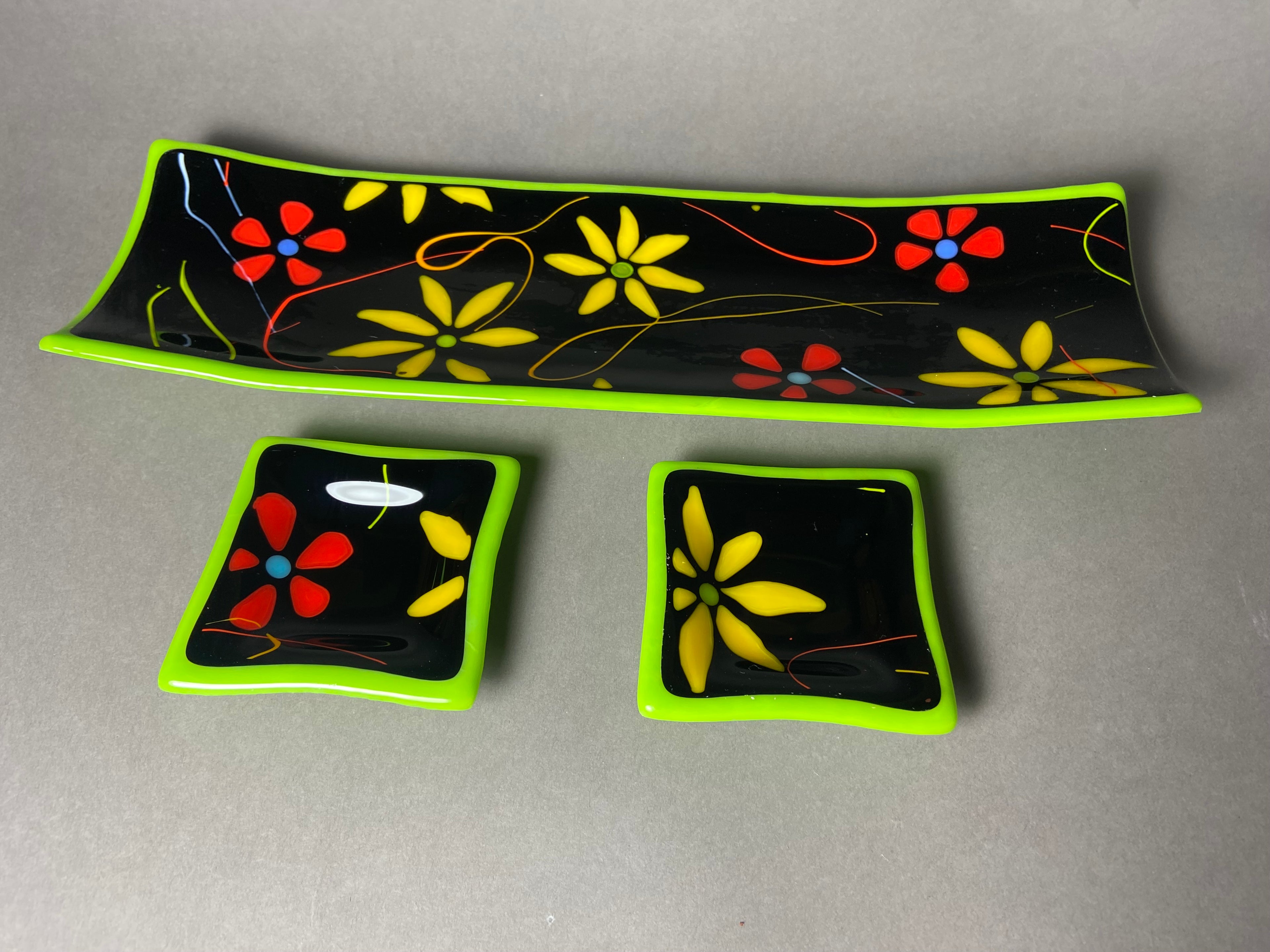 Green Floral Channel Plate with 2 Side Dishes